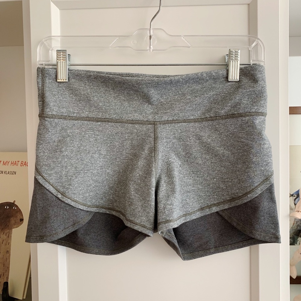 Aerie Chill Play Move Exercise Shorts